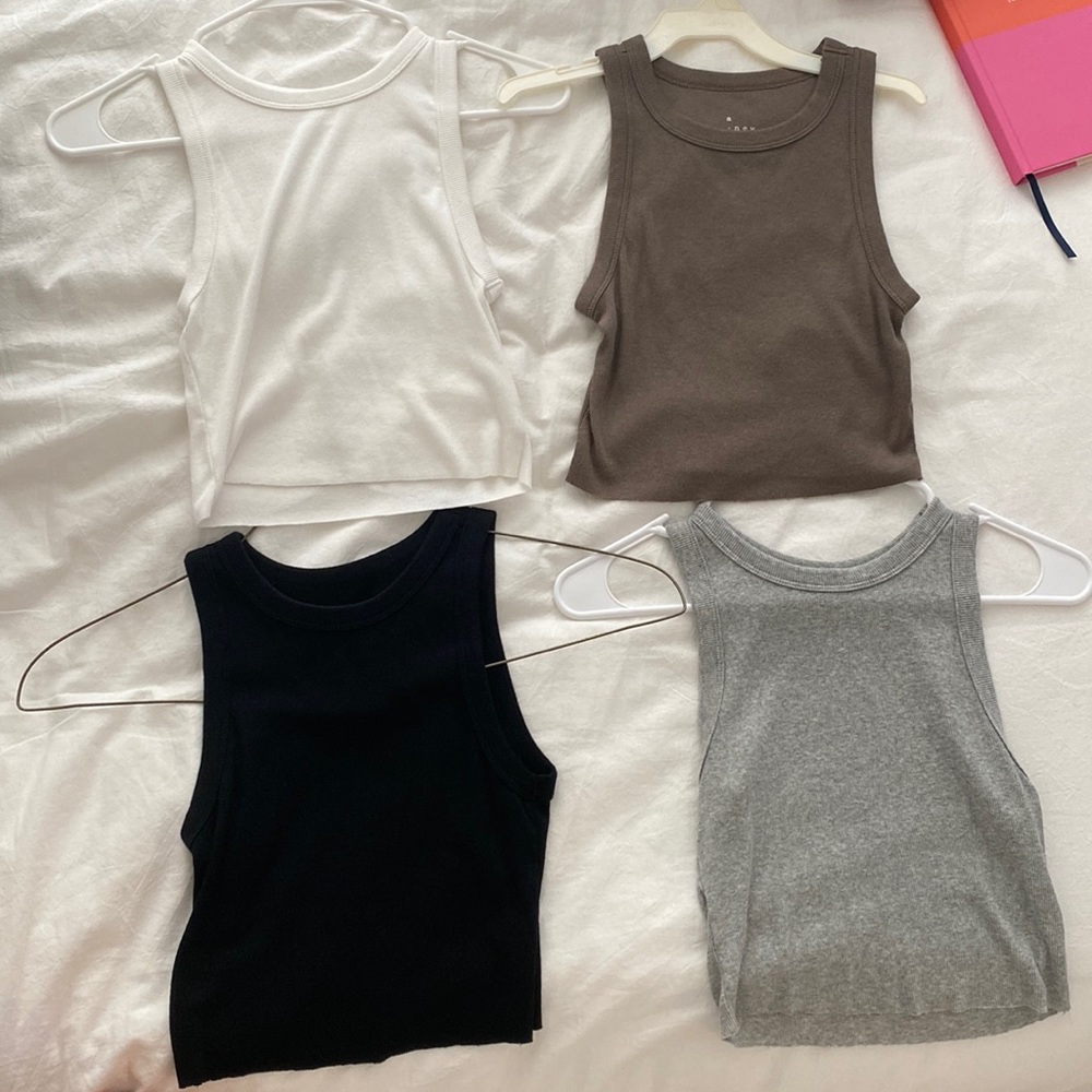Cropped tank tops